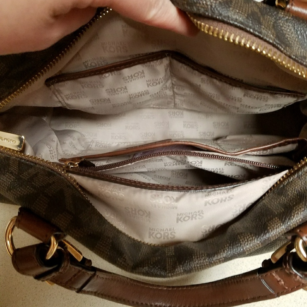 Michael Kors hand bag